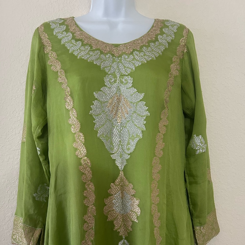 Women’s 3 Piece Banarsi Zari Chiffon dupatta suit size M